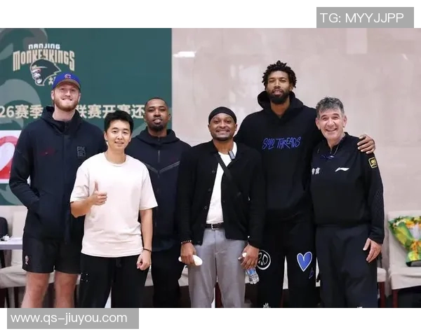 同曦队迎来新援马内克所罗门以赛亚泰勒拉维特正式加盟助力球队发展