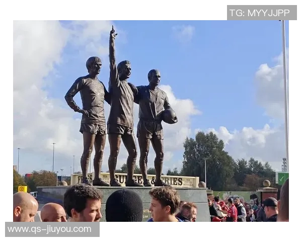 曼联深情追忆贝斯特与比尔福克斯的传奇人生与永恒影响