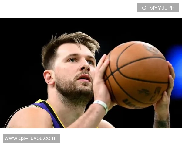 东契奇盛赞八村塁贡献巨大称其是球队胜利的重要支柱