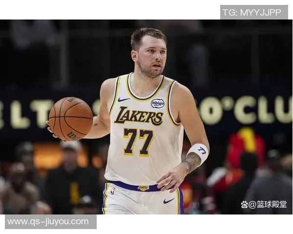 东契奇神勇表现三分球与突破上篮齐发力已砍下23分助球队争胜 东契奇神勇表现三分球与突破上篮齐发力已砍下23分助球队争胜